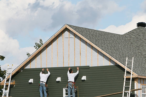 Professional Siding Replacement technician working in Macedonia, OH